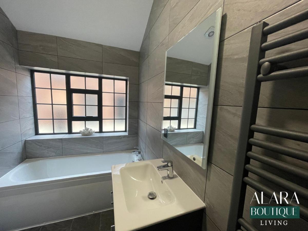 Apartamento 3 Floor Townhouse Luxury Living Alara Boutique Birmingam Exterior foto