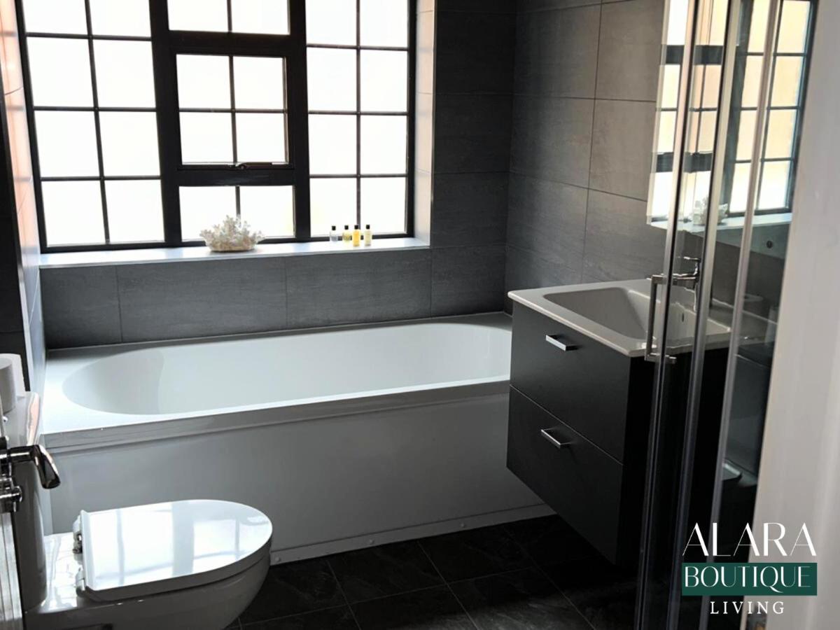 Apartamento 3 Floor Townhouse Luxury Living Alara Boutique Birmingam Exterior foto